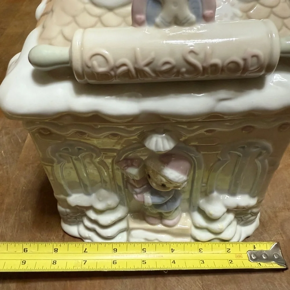 Vintage 1994 Precious Moments Ceramic Bake Shop Cookie Jar Christmas Canister